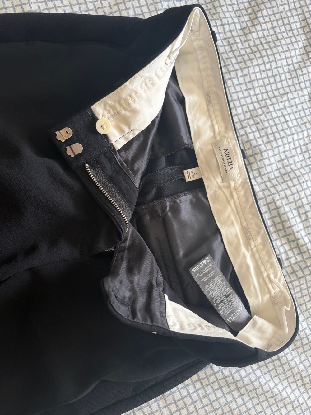 The Effortless Pant™ Lo-Rise - Picture 5 of 6